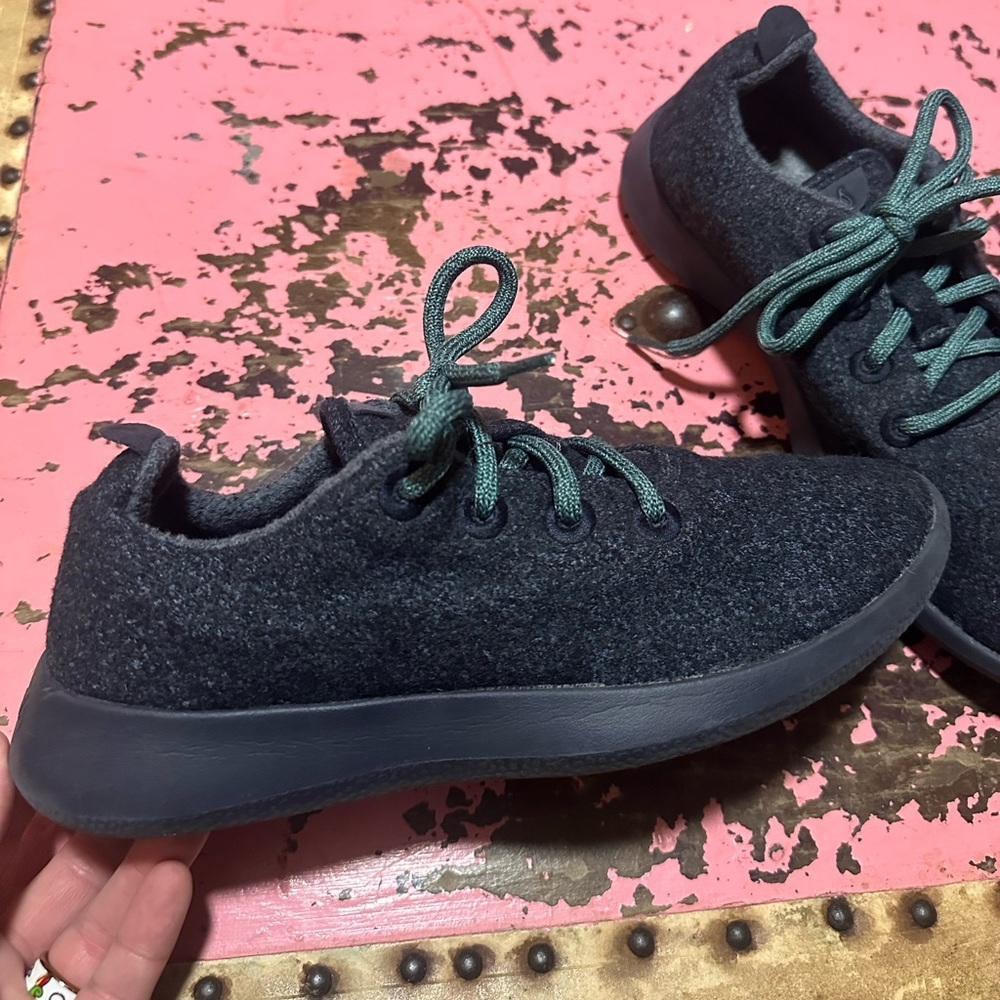 ALLBIRDS Women’s Wool Runner Navy sneaker sz 9 - Picture 4 of 8
